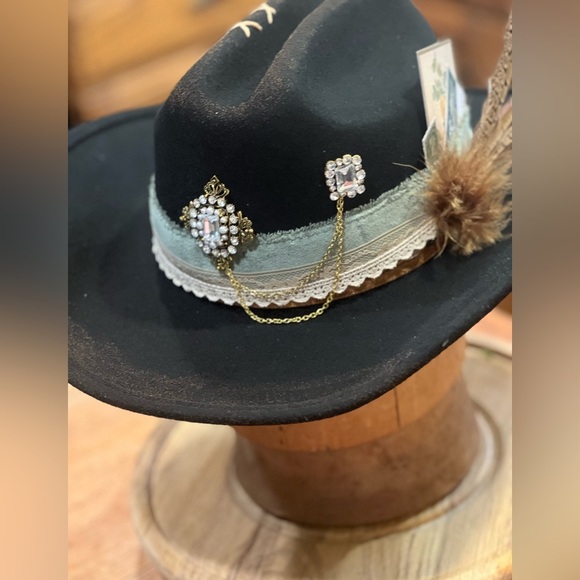Handmade/Decorated 100% Wool Western Festival Burned Black Hat with Feathers - Picture 8 of 11